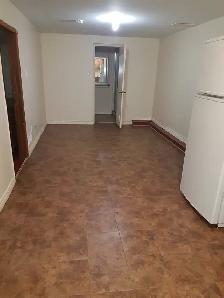 2 bedrooms basement apt - Photo 4