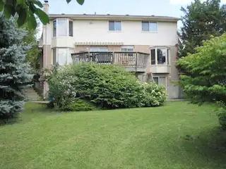 One bedroom walkout apartment is available on Nov 30th