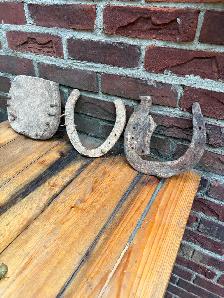 3 Antique Iron Horse Shoes ! - Photo 5