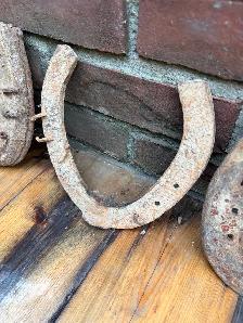 3 Antique Iron Horse Shoes ! - Photo 7