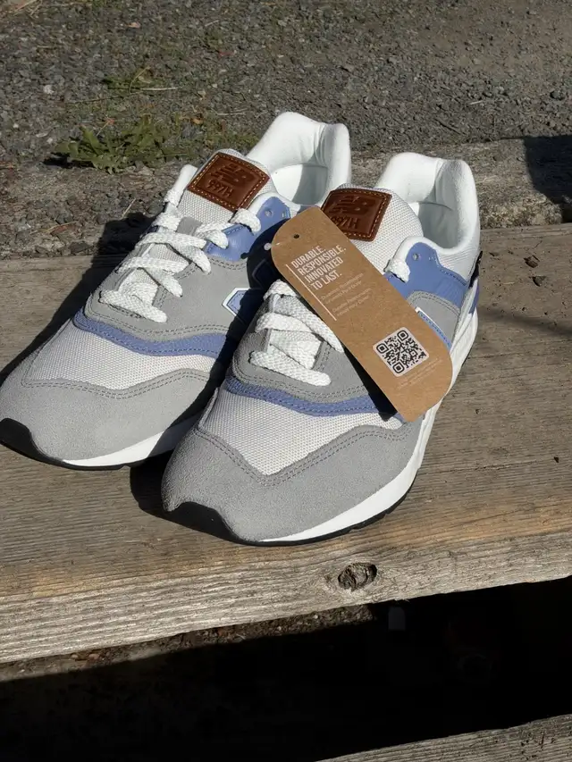 New Balance 997H Sneakers Men US 9 Grey Blue New W Tags