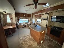 2012 HIGHLAND OPEN RANGE 375BHS,  SPACIOUS, LIXURIOUS. - Photo 18