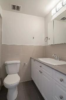 spacious 2bed,2bath condo for rent, Westmount adj. - ID 3089 - Photo 12