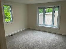 NEWMARKET-UPPER 3 BEDROOM-GREAT LOCATION