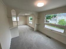 NEWMARKET-UPPER 3 BEDROOM-GREAT LOCATION - Photo 7