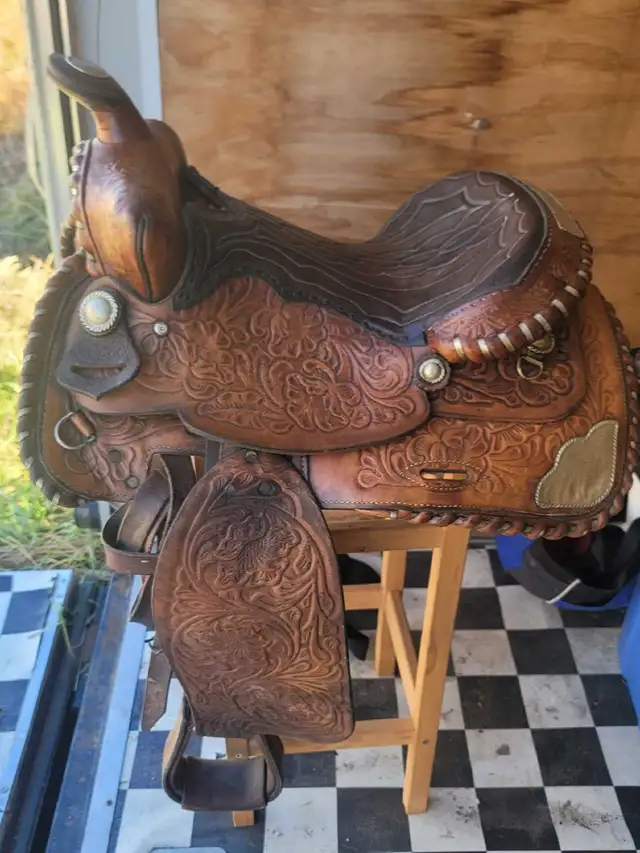 WESTERN SADDLE