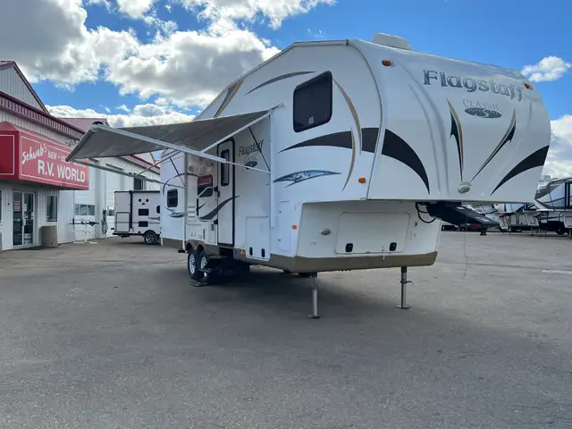2013 FOREST RIVER FLAGSTAFF 8528HW BUNKHOUSE, SPACIOUS