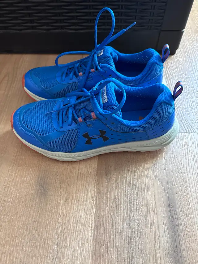 Men’s Under Armour running shoes