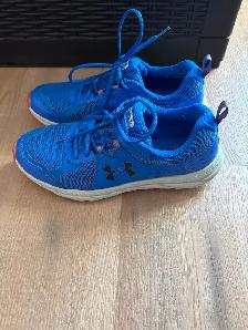 Men’s Under Armour running shoes