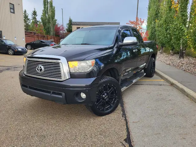 2010 Toyota Tundra 5.7 LTD. with Extended Cab