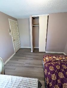 Heron Gate Mall, easy to downtown & school. ASAP - Photo 4