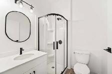 MODERN 1 Bedroom Apartment - In The Heart Of Downtown! - Photo 4