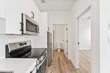 MODERN 1 Bedroom Apartment - In The Heart Of Downtown! - Photo 8