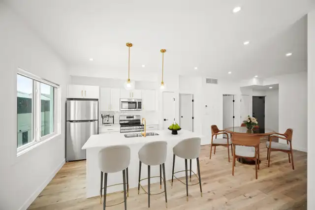 LUXURY 3 Bedroom Apartment! Located In The Maples!