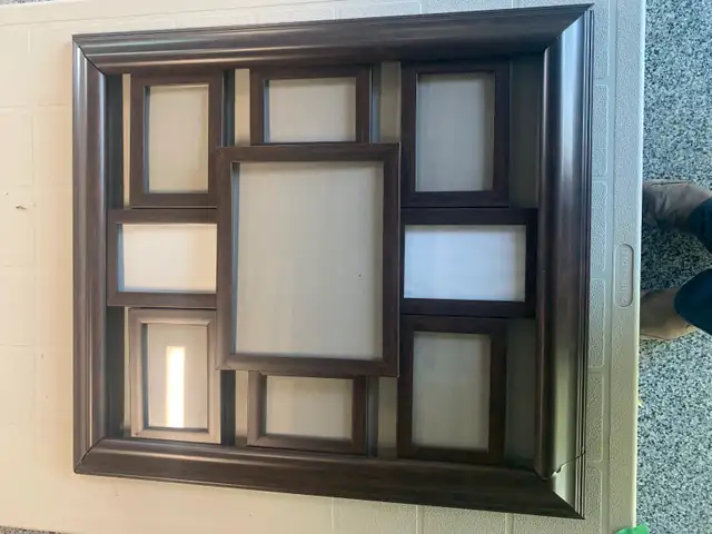 FAMILY PICTURE FRAME