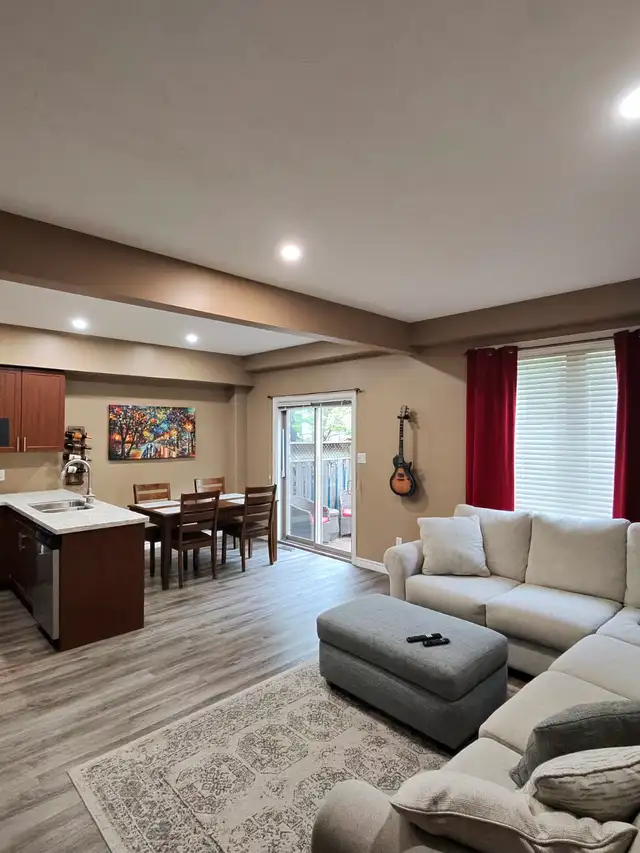 Beautiful townhouse available to rent  - North End