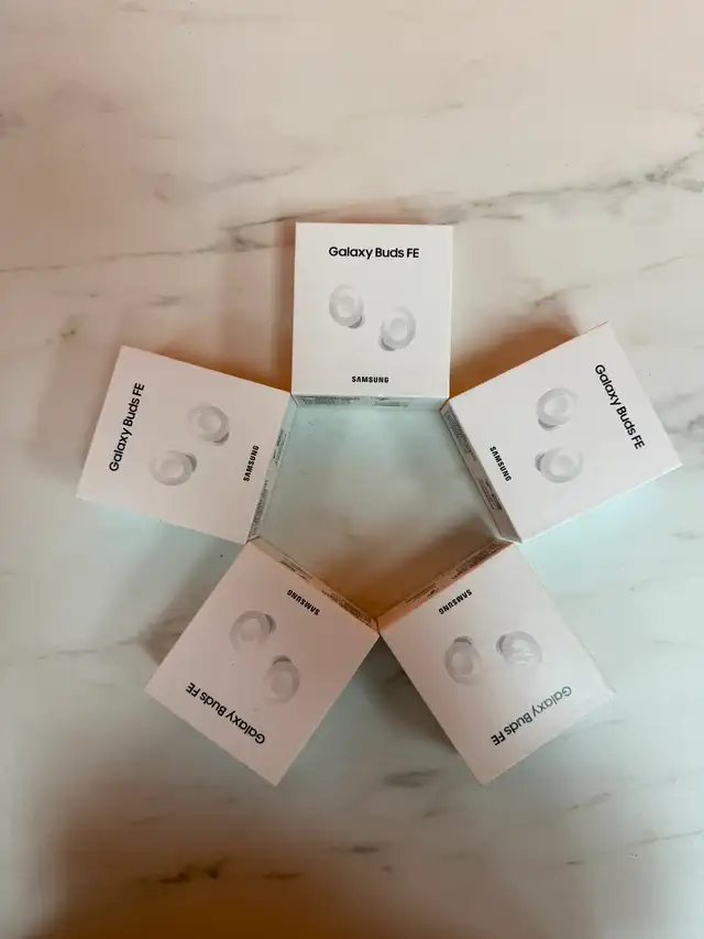 BRAND NEW SAMSUNG GALAXY BUDS FE
