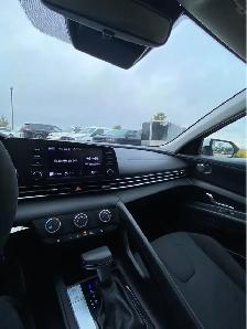 2022 Hyundai Elantra Essential - Photo 12