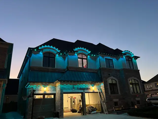 Holiday Lights Installation FREE QUOTE