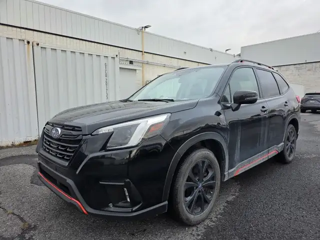 2024 Subaru Forester Sport // TOIT OUVRANT, PHARE A DEL, CARPLAY