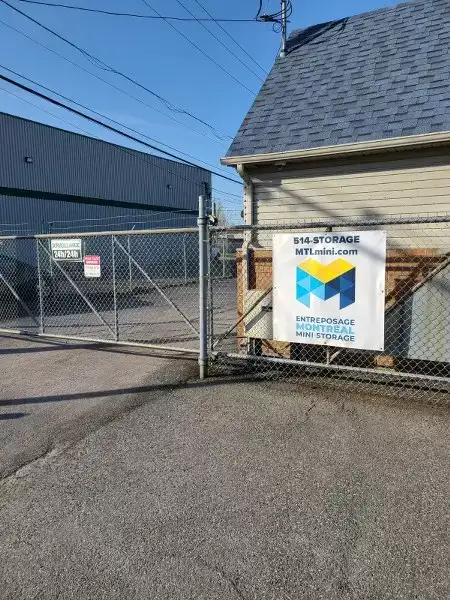 (50pi2) Entrepot de 50pi2 Blainville Rolland Brière Blainville