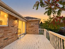 FULLY RENOVATED 3-BEDROOM EXECUTIVE BUNGALOW ON RAVINE LOT - Photo 11