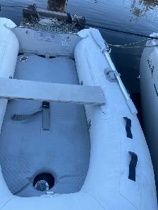 durable 8.5 foot inflatable dingy for sale. - Photo 2