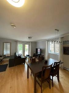 4 1/2 MEUBLÉ,  2 CHAMBRES FERMÉES, 2 BALCONS - Photo 2
