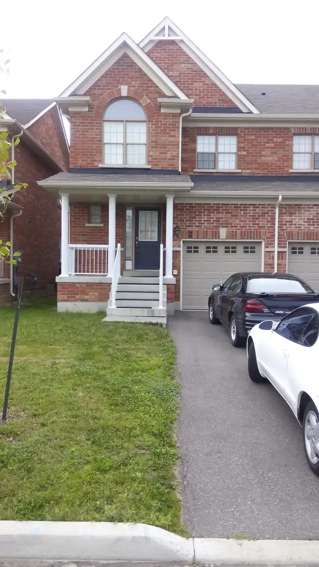 Niagara on the Greens Stunning, Bright and Spacious 3 bed. House