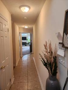 Niagara on the Greens Stunning, Bright and Spacious 3 bed. House - Photo 10