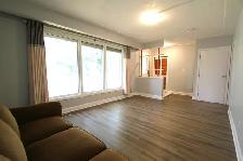 Spacious 3-Bedroom   Den Bungalow Main Floor | East Mountain