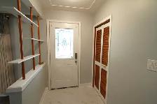 Spacious 3-Bedroom   Den Bungalow Main Floor | East Mountain - Photo 2