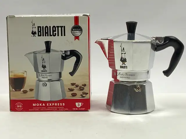 Bialetti Moka Express Stovetop Espresso Maker 3 Cup, Silver