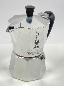 Bialetti Moka Express Stovetop Espresso Maker 3 Cup, Silver - Photo 3