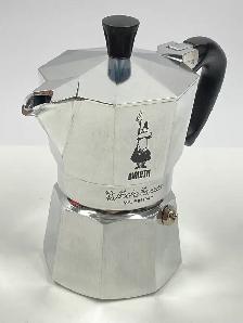 Bialetti Moka Express Stovetop Espresso Maker 3 Cup, Silver - Photo 10