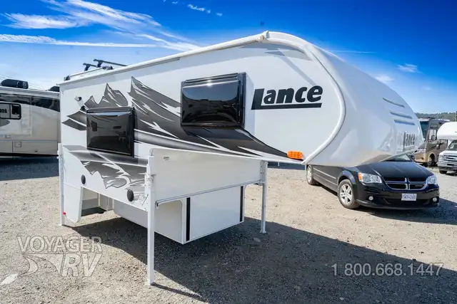 2027 Lance 825