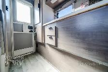 2027 Lance 825 - Photo 22