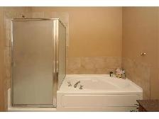 Utilities Included 1 Bed   Den in Discovery Ridge SW, Calgary - Photo 9