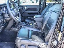 2023 Jeep Wrangler Unlimited Sahara 4XE - Photo 7