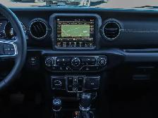 2023 Jeep Wrangler Unlimited Sahara 4XE - Photo 10