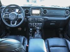 2023 Jeep Wrangler Unlimited Sahara 4XE - Photo 12
