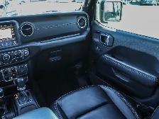 2023 Jeep Wrangler Unlimited Sahara 4XE - Photo 13