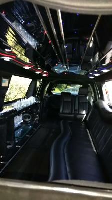 Looking for a stylish, comfortable, and affordable limousine ser - Photo 3