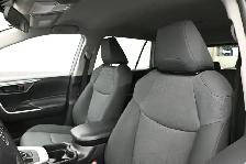 2021 Toyota RAV4 LE AWD, HEATED SEATS, BACKUP CAMERA & MORE! - Photo 4