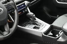 2021 Toyota RAV4 LE AWD, HEATED SEATS, BACKUP CAMERA & MORE! - Photo 6