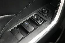 2021 Toyota RAV4 LE AWD, HEATED SEATS, BACKUP CAMERA & MORE! - Photo 12