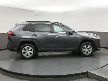 2021 Toyota RAV4 LE AWD, HEATED SEATS, BACKUP CAMERA & MORE! - Photo 35