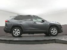 2021 Toyota RAV4 LE AWD, HEATED SEATS, BACKUP CAMERA & MORE! - Photo 37