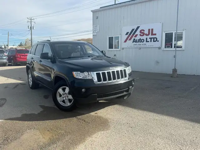 2012 Jeep Grand Cherokee LaredoLaredo