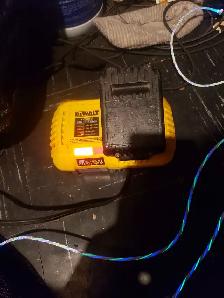 DeWalt bandsaw cordless - Photo 2
